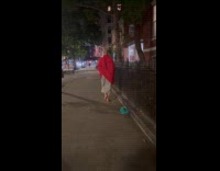 Collab WINY - Bald man red cloth walk barefoot street