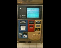 Metro card payment machine screen is glitching 
