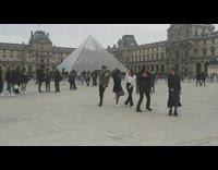 Five people dance in sync choreography louvre
