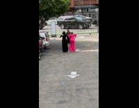 Collab IITW - Old women in dress dances for tiktok