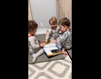 Collab Clips MPUGC - Babies reading animal book noises