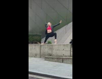 Woman crop top continuous pose triangle structure