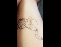 Collab BitchMP - GIrl with garfield the cat blood hands on her thigh tattoo