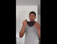 People in store wear face masks wrong 