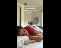 Collab BoysIG - Woman gets breakfast in bed for birthday