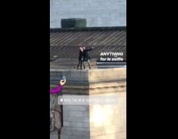 anything for le selfie