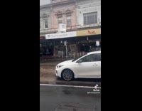 Collab Clips MPUGC - Woman jokes about her feet as dogs