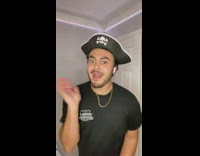 Collab ClipsIG - Guy copies how women sharing their universities talk 