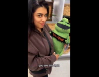 Collab Clips MPUGC - Woman doesnt know how to use rotary telephone 