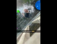 Filmer pranked his dad poured water from balcony
