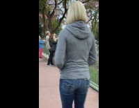 Disneyland girl black long sleeve minnie ears drink