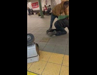 Man catches thief on the subway station 