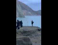 Woman with gas mask sulfuric tiktok dance