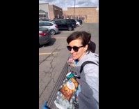 Woman films herself ride the pushcart then fell at the parking lot