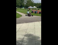 Collab WINY - Woman says she likes guy Mario Kart