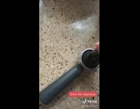 Girl makes Starbucks drink at home