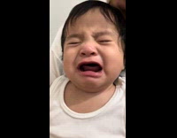 Collab ClipsIG - Baby cries after hearing meow meow song