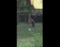 Collab IITW - Girl red pants pose one leg exposed