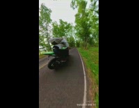 Guy drive big motorcycle with 360 cam