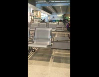 Collab IITW - Man opened black polo selfie at airport