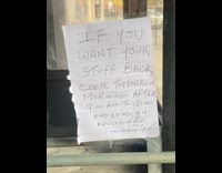 Collab WINY - Note message on glass door demand apology