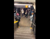 Collab NewYorkers - Filmer walks and reacts to people in subway