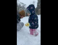 Guy shakes now off onto little girl 