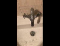 Guy shaves stomach hair into six pack