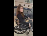 Clips mpugc - Girl throws coin into fountain asks for legs