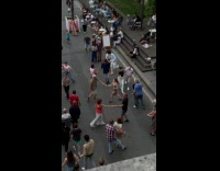 Collab BoysIG_Default - Young and old couples dance on street