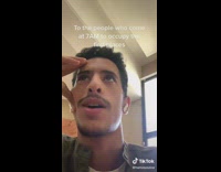 Guy cant relate to students who show up early to sit in front of class