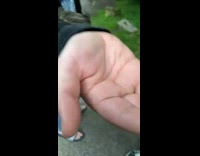 Collab DailyDoseOfInternet - Frog poops on mans hand passed it to his friend