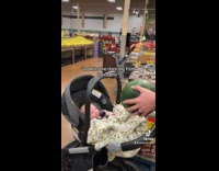 Man makes fruit dance shows to baby