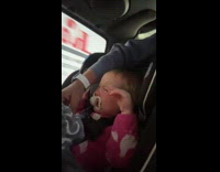 Collab Clips MPUGC - Baby likes to hug moms hand while sleeping 