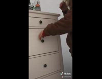 Girlfriend eats snacks loud during movie