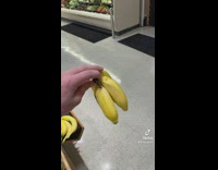 Guy asks mom about small bananas at grocery store 