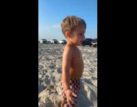 Honest kid refuse to take picture with sibling