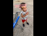 Man gives son chance to walk into grocery store 