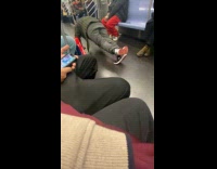 Guy does push ups middle of subway