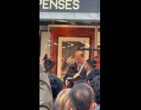 Brian Baumgartner officiate wedding at Union Square