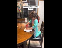 Collab ClipsIG - Little sister tries to use apple slicer