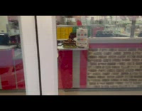 Video of PewDiePie plays inside Papa Johns Restaurant