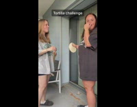 2 friends do tortilla slap challenge 