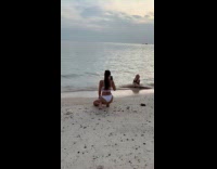 Collab IITW - Woman bikini full split on the beach