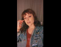 Girl talks about friends with benefits and the benefits