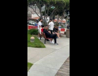 Collab IITW - Guy white shirt talk on selfie camera