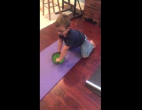 Kid green ab wheel fail purple mat 