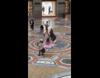 Collab IITW - Woman pink dress photoshoot inside the Galleria