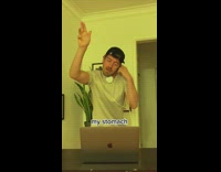 Stomach makes noise while guy is on date