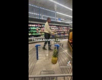 Man at Walmart looks like Abraham Lincoln